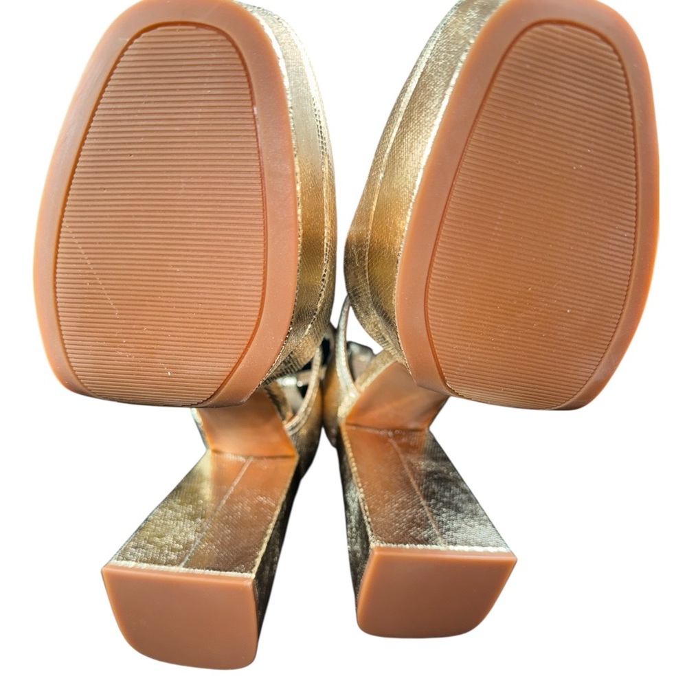 NEW Chelsea & Violet Gold Mattie Metallic Platform Pumps Size 8 - Picture 5 of 5